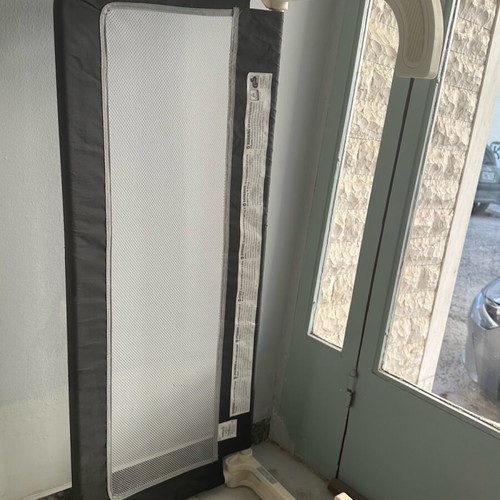 Portable bed rail 1.06m like new, for 18 months to 5 years