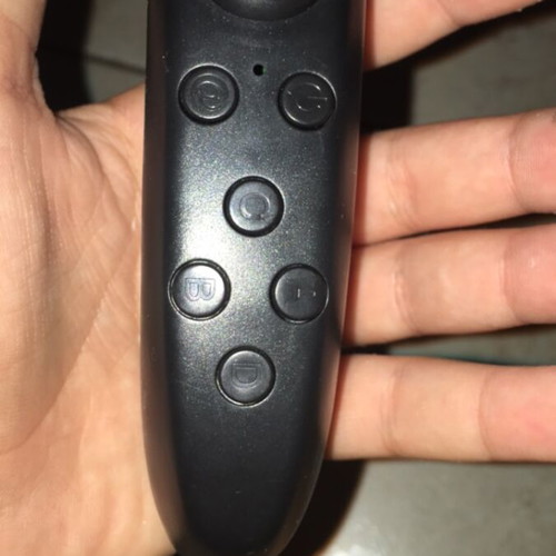 VR headset for mobile with Bluetooth controller used