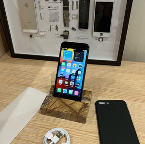 iPhone 7 Plus 32Gb черен