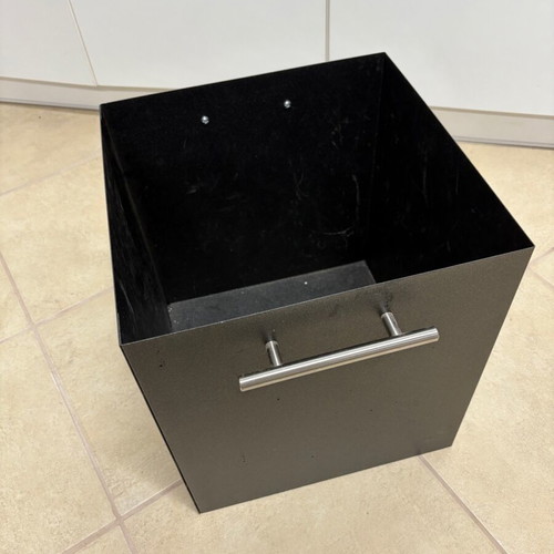Viometal fireplace wood holder used