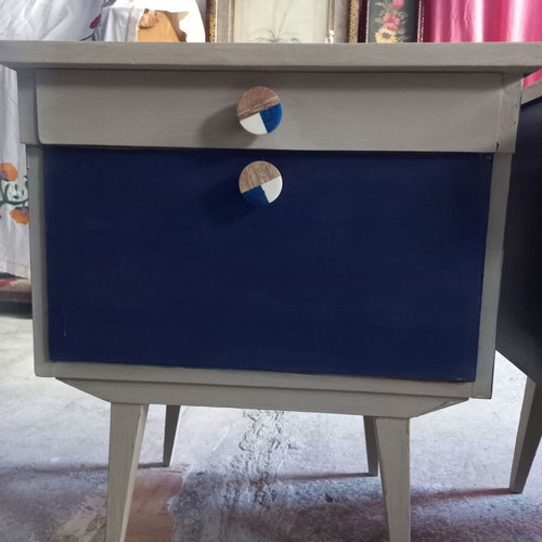 Nightstand like new with modern paint and new knobs