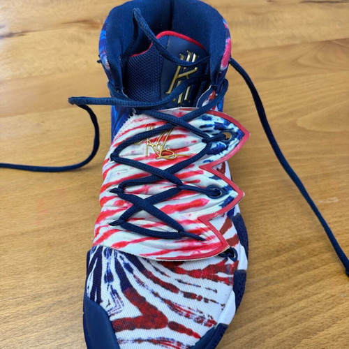Nike Kyrie πολύχρωμα αθλητικά σαν καινούργια, μέγεθος 44