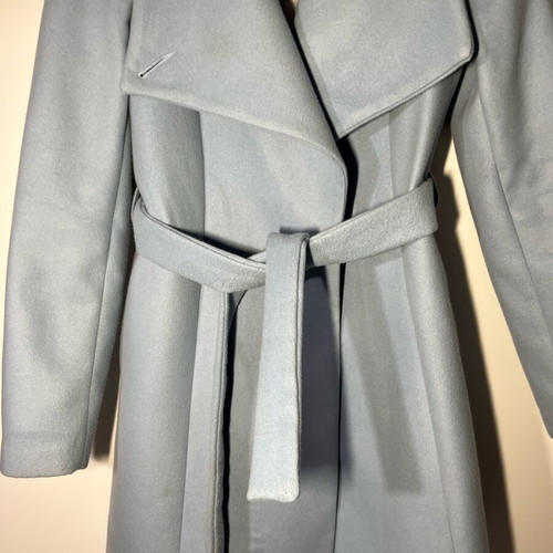 Lynne coat size small, like new, baby blue