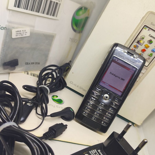 Sony Ericsson T630 Liquid Black full box used, like new