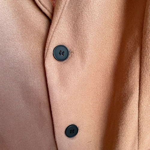 Tabba light coat new, size L