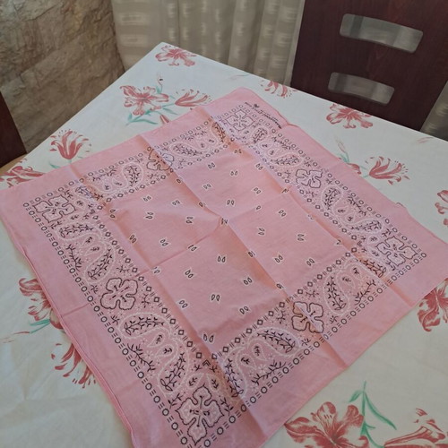 Pink cotton bandana like new