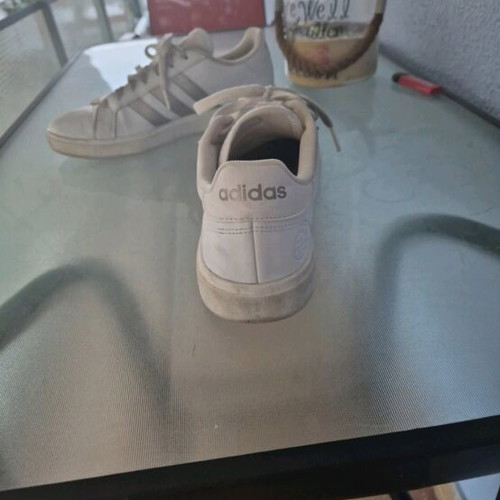 Adidas Advantage No41 1/3 athletic shoes used, white with purple stripe