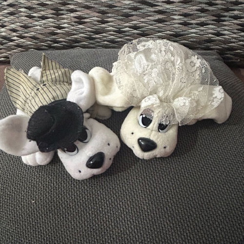Vintage Galoob Pound Puppies Bride & Groom 1995 like new