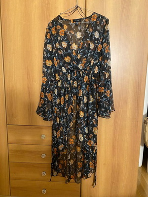 New Look long sheer shirts new, size XL, multicolor