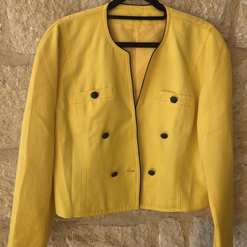 Vintage French-Made Collarless Double-Breasted Blazer Jacket like new, yellow