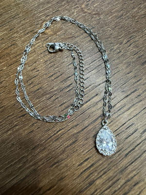 Teardrop Necklace stainless steel with zirconia new