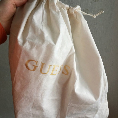Guess dust bag like new