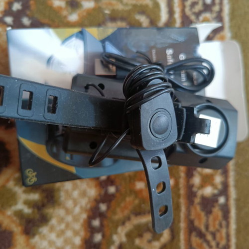 Bicycle lights new, front solar charging and rear with horn
