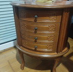 Auxiliary table like new with drawers