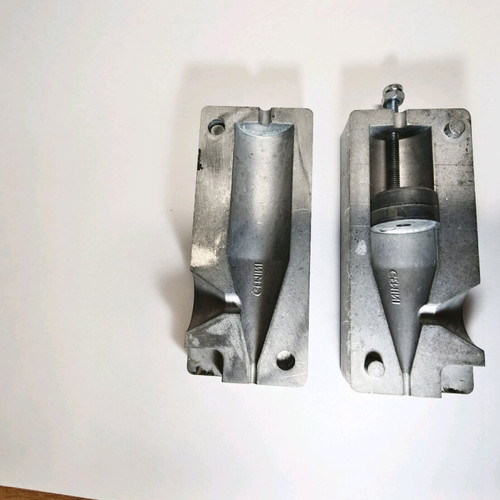 Gemini Surf Casting Pencil Mold used with Clamp and Accessories