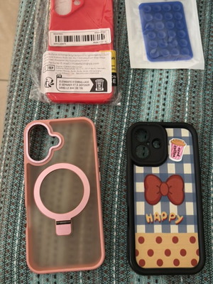 Apple 16 mobile phone cases like new in excellent condition