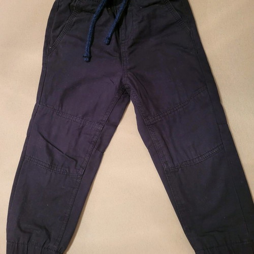 Clothing pack for 2-year-old boy like new with Mexx jacket