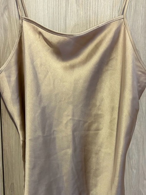 Beige satin top spaghetti strap Mango like new, size L