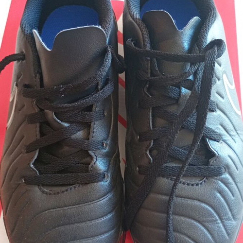 Nike football shoes size 36.5 with studs like new