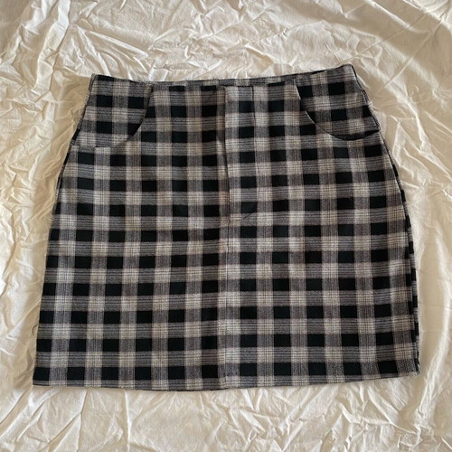 Mini skirt used Pull & Bear size M 38 10 black with pockets and front zipper