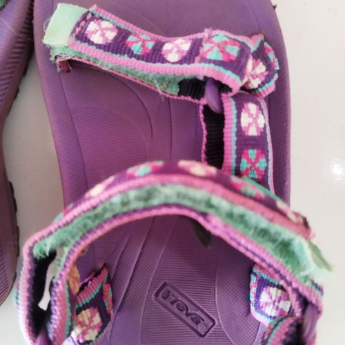 Teva Hurricane 2 sandals size 24 like new, purple