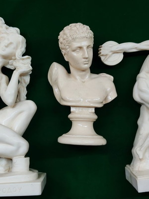 Collection of archaic statues used, Diogenes, Aphrodite, Hermes, Discobolus