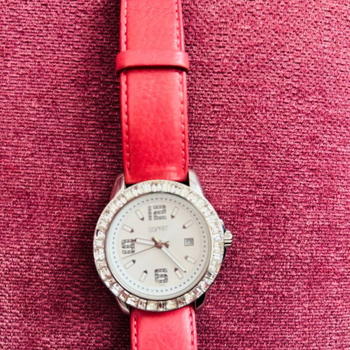 Loisir and Esprit watches used with pink and white straps