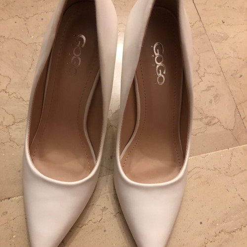 GoGo Shoes white pointed pumps size 38 new