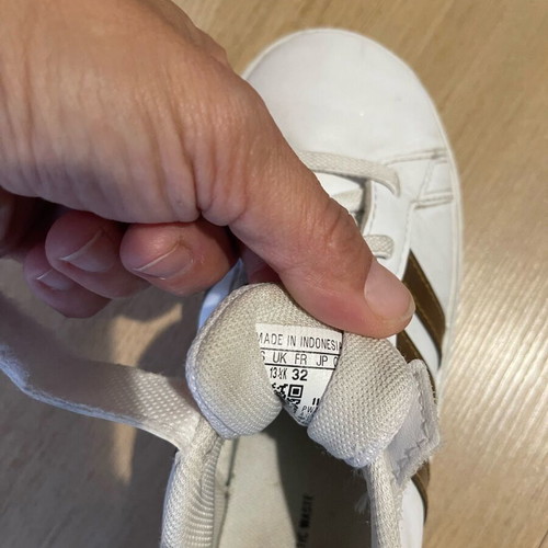 Adidas kids shoes size 32 used, white sports