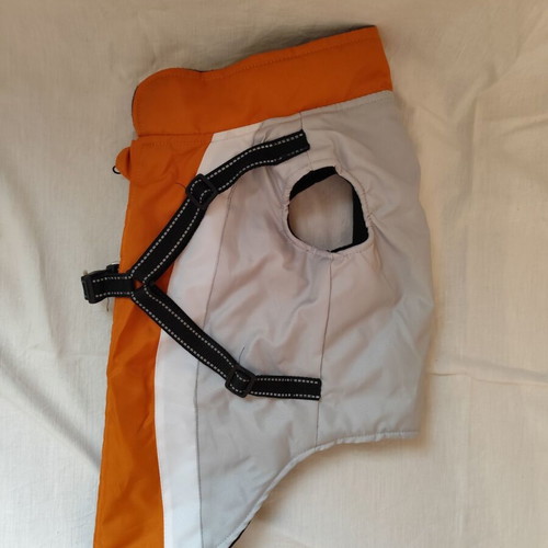 Sleeveless dog jacket with fleece lining like new