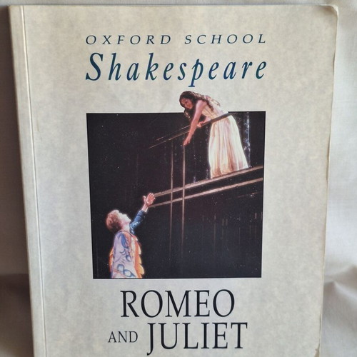 Oxford School Shakespeare Romeo and Juliet book like new, English