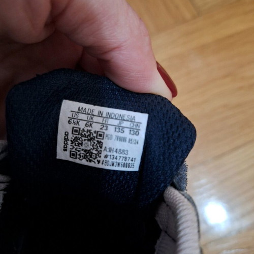 Adidas kids shoes size 23 blue like new athletic