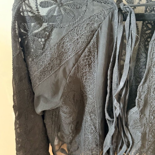 Nidodileda blouse like new, black and beige