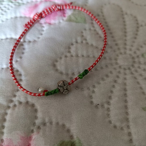 Martaki wrist bracelet like new with adjustable closure, red