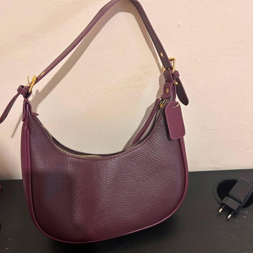 Shoulder bag Bordeaux color like new