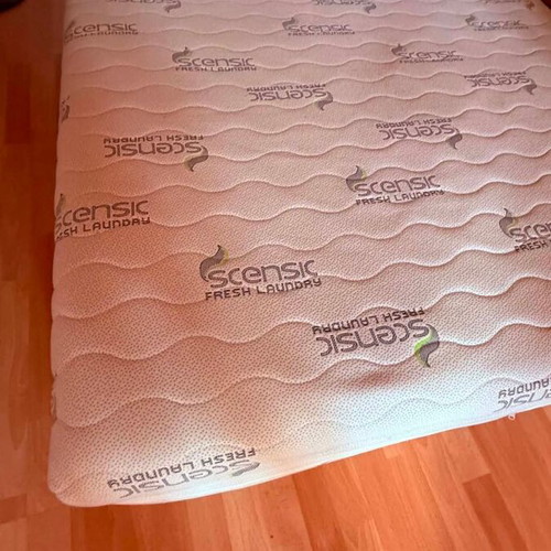 Double Anatomical Mattress with Memory Foam like new