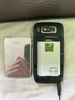Nokia E72 like new
