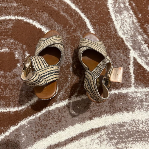 Attrattivo high-heeled pumps like new, size 38, beige/black/white