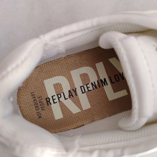 Replay sneakers size 34 like new, white with gold details