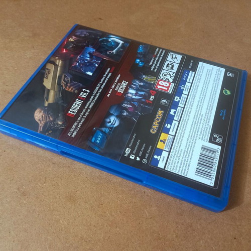Resident Evil 3 PS4 game like new