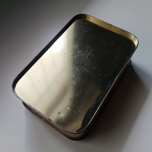Papadopoulou Frutacrem biscuits used rare metal tin