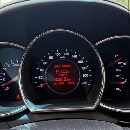 Kia Rio 1.4 petrol sedan 2015 manual like new