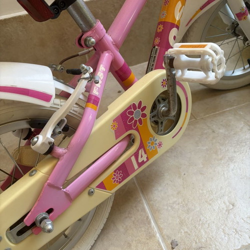 Fast Junior 14 children's bicycle used with basket and training wheels