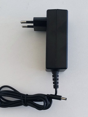 Belkin power adapter 15V 1.5A with 3.5mm x 0.5mm plug