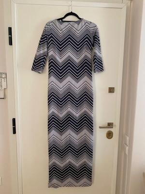 Maxi dress with open back Brigitte boutique unworn