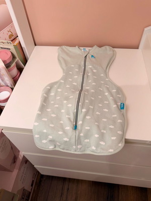 Love to Dream sleep sack like new, size S, 3.5-6kg