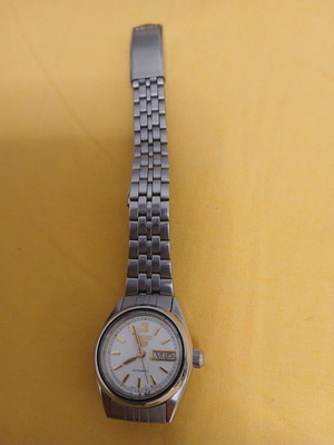 Seiko 5 Automatic wristwatch used, women's silver