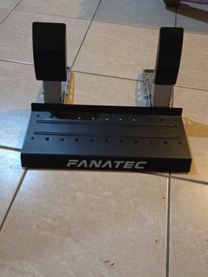 Fanatec pedals like new for Sony