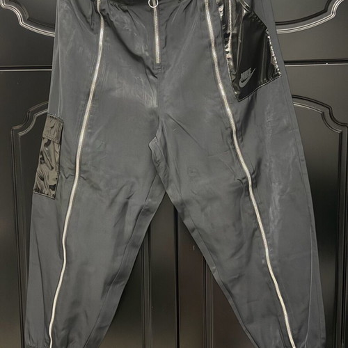 Nike set with bomber jacket and pants like new, black
