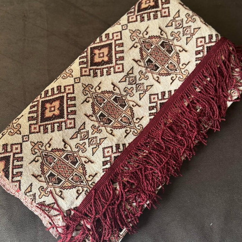 Vintage bedspread single size used, 70s traditional style